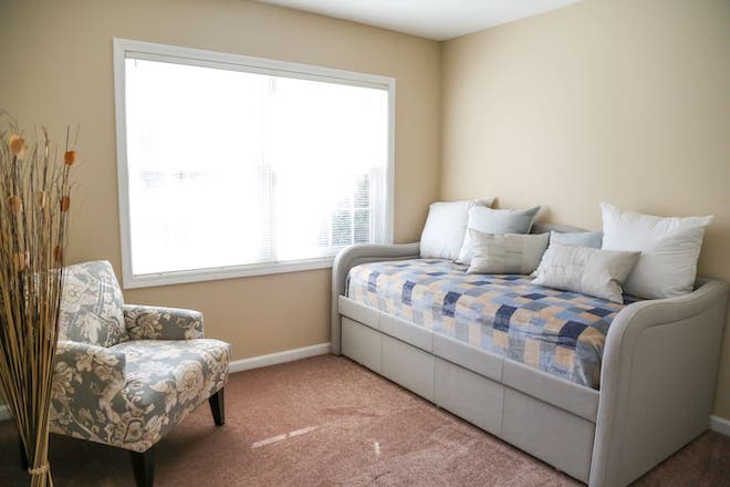 Cheektowaga Residence Guest Room